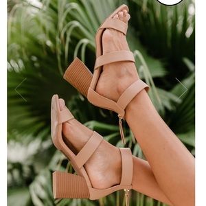 Pink Lily BRYNN TAN TRIPLE STRAP WOOD HEELS Size 10